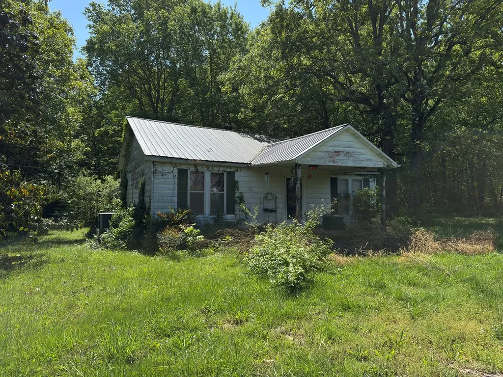 5312 Bluff Springs Road Mcminnville TN 37110