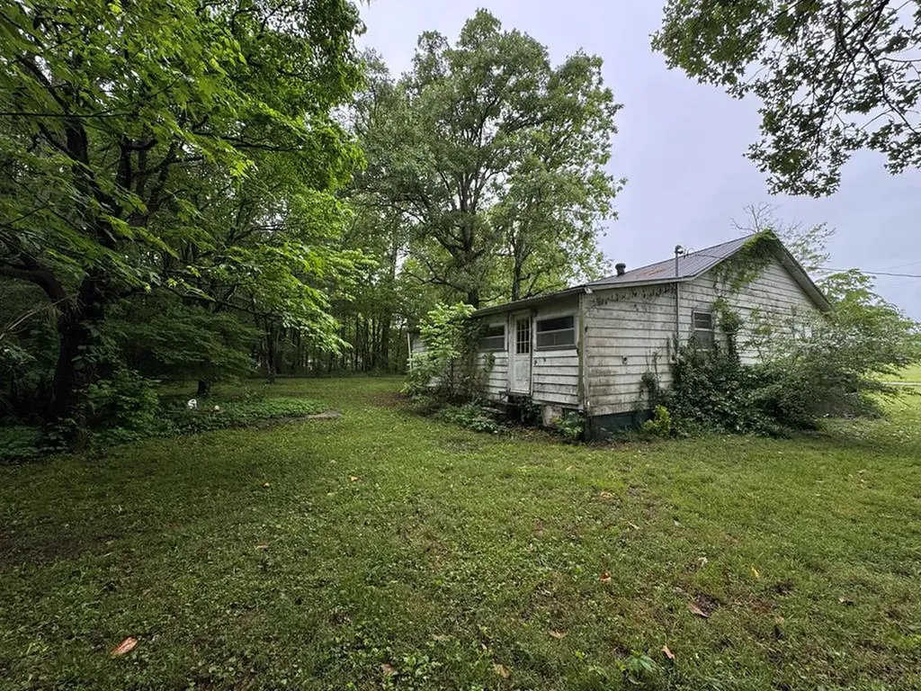 5312 Bluff Springs Road Mcminnville TN 37110