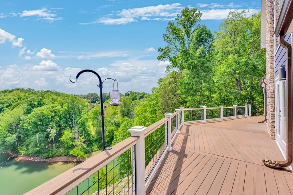 136 Rocky River Shores Rock Island TN 38581