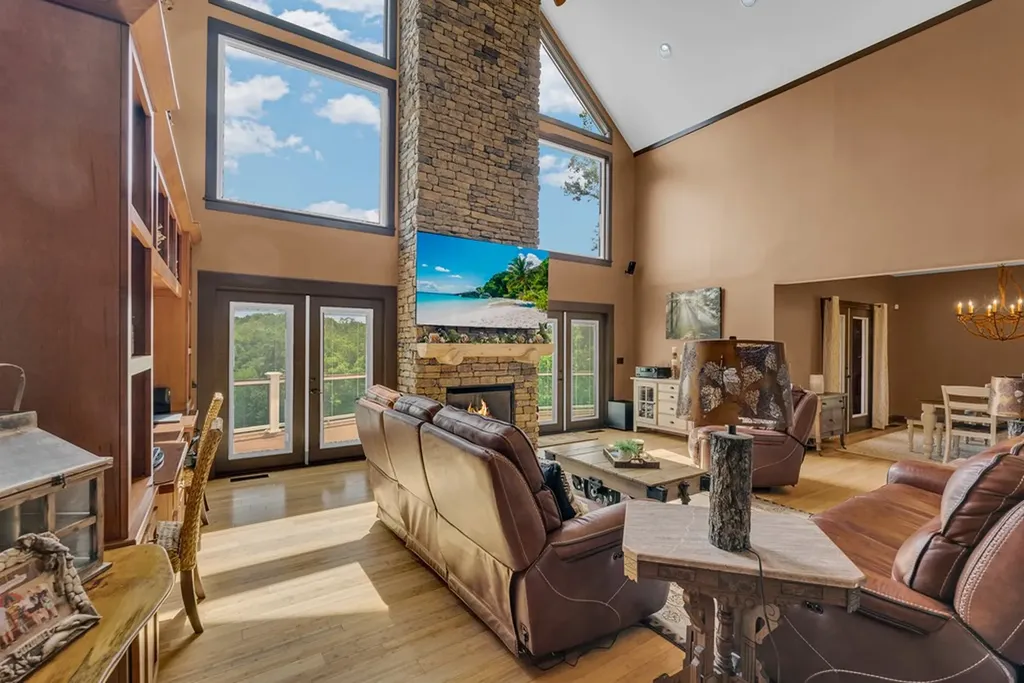 136 Rocky River Shores Rock Island TN 38581