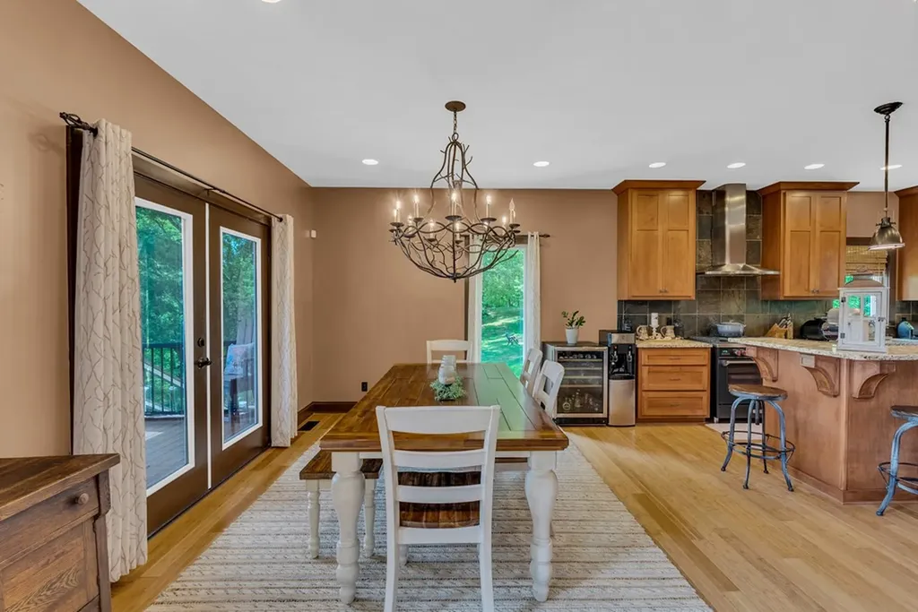 136 Rocky River Shores Rock Island TN 38581