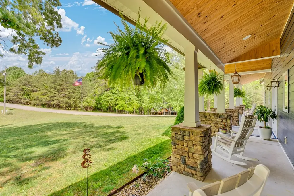 136 Rocky River Shores Rock Island TN 38581