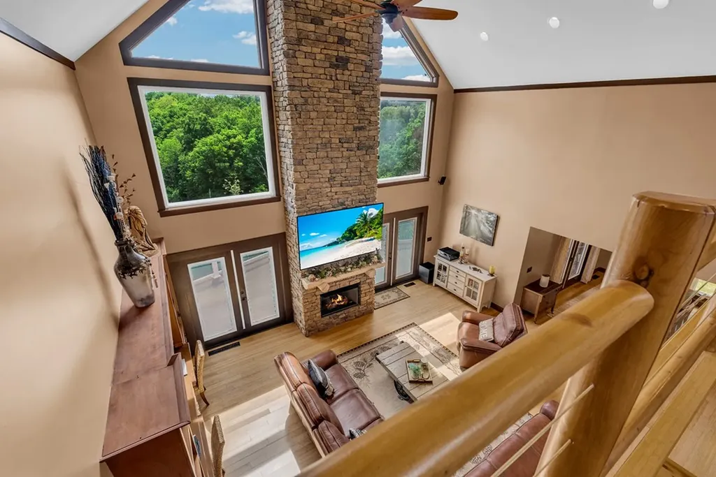136 Rocky River Shores Rock Island TN 38581
