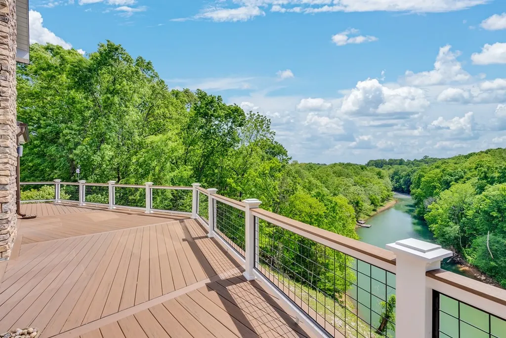 136 Rocky River Shores Rock Island TN 38581