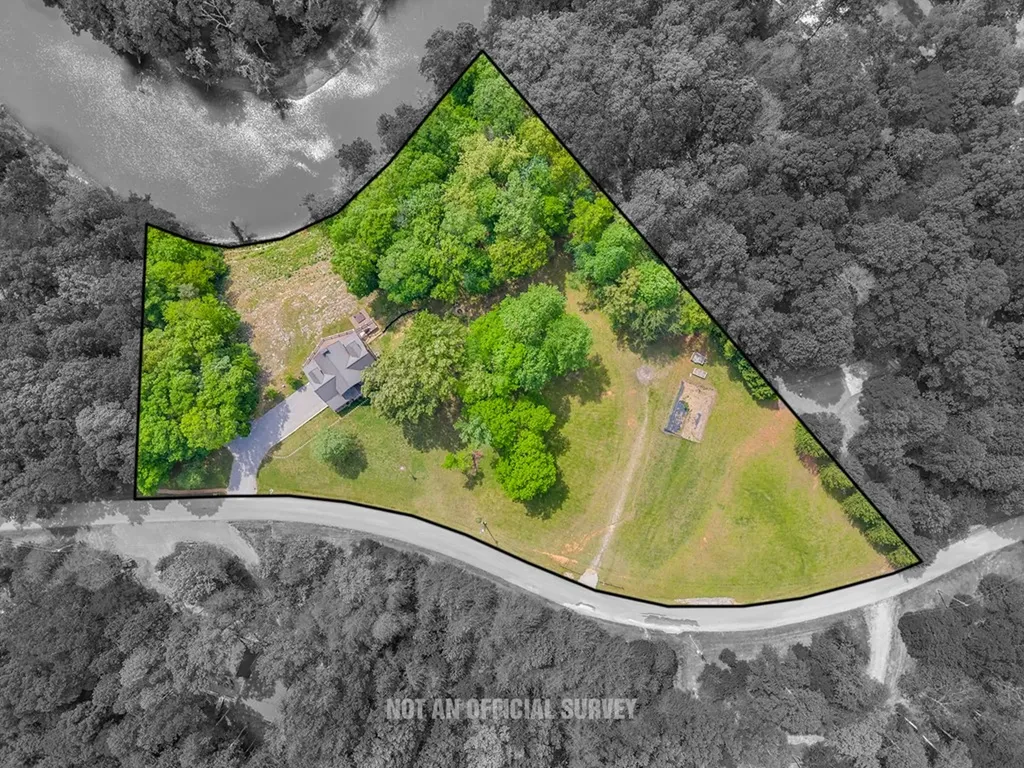 136 Rocky River Shores Rock Island TN 38581