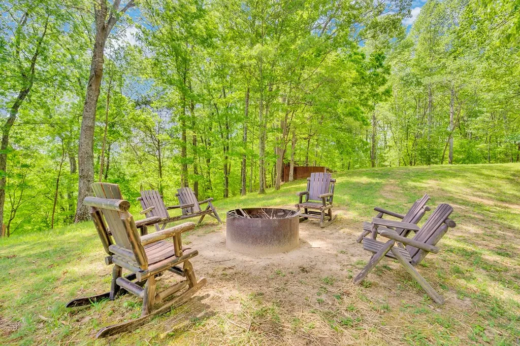 136 Rocky River Shores Rock Island TN 38581