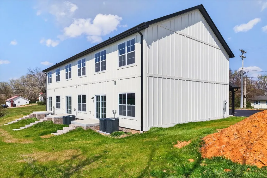 212-216 W Jere Whitson Road Cookeville TN 38501