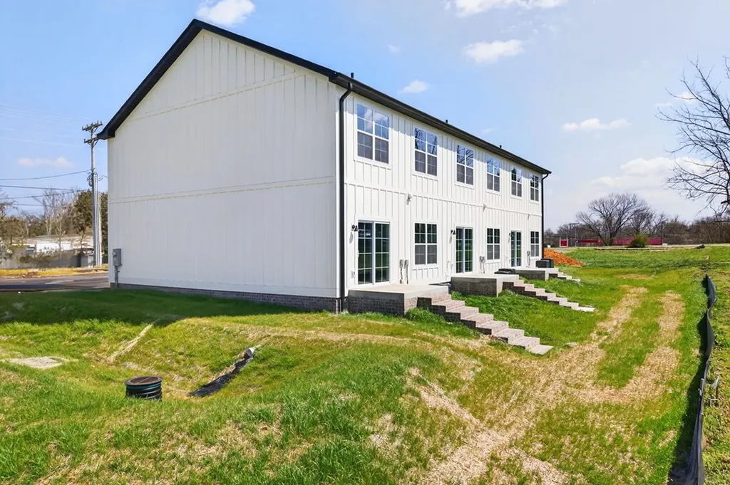 212-216 W Jere Whitson Road Cookeville TN 38501