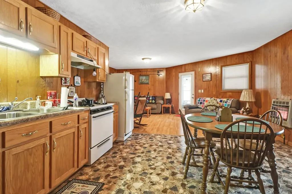 1017 Hinch Mountain Road Crossville TN 38555