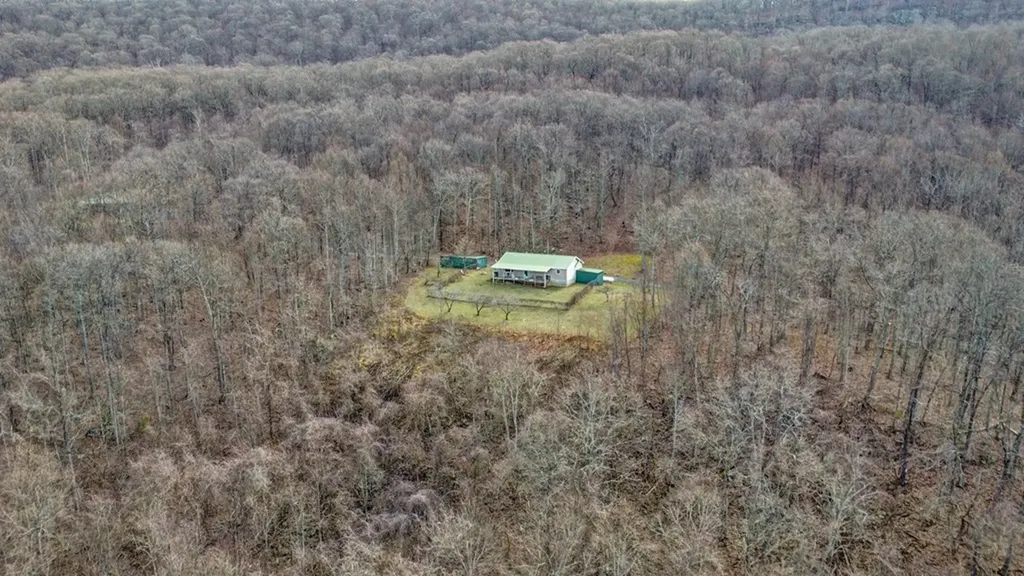 1017 Hinch Mountain Road Crossville TN 38555