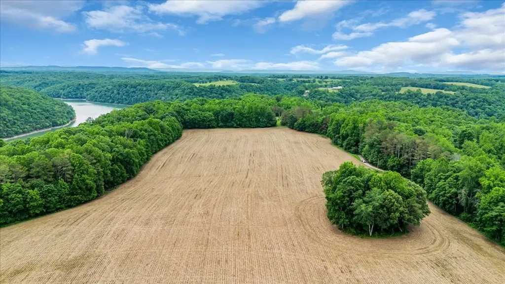 379 Young Green Road Smithville TN 37166