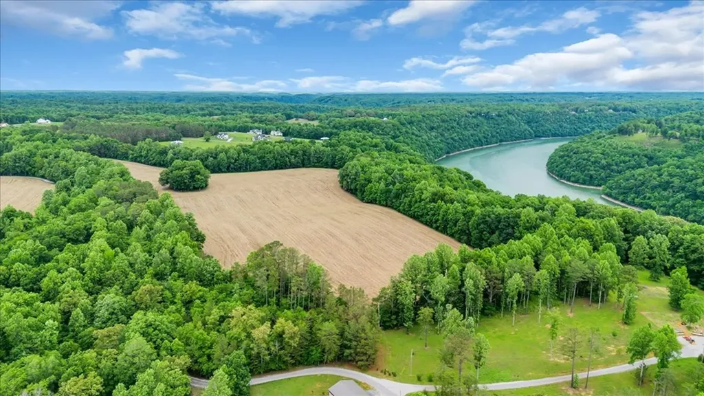 379 Young Green Road Smithville TN 37166