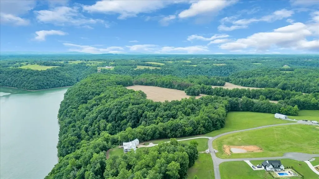 379 Young Green Road Smithville TN 37166