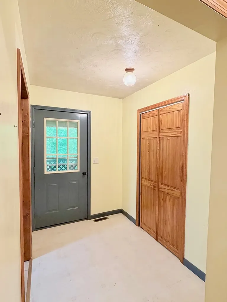 89 Buzzard Lane Hilham TN 38568