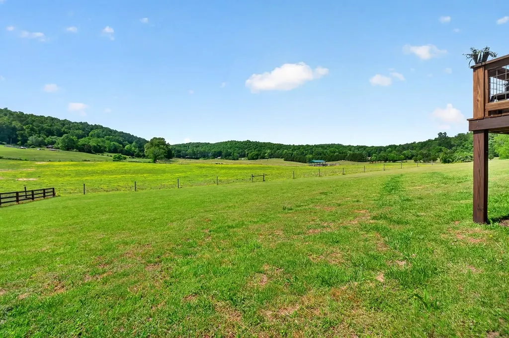 2040 Walker Cove Road Sparta TN 38583