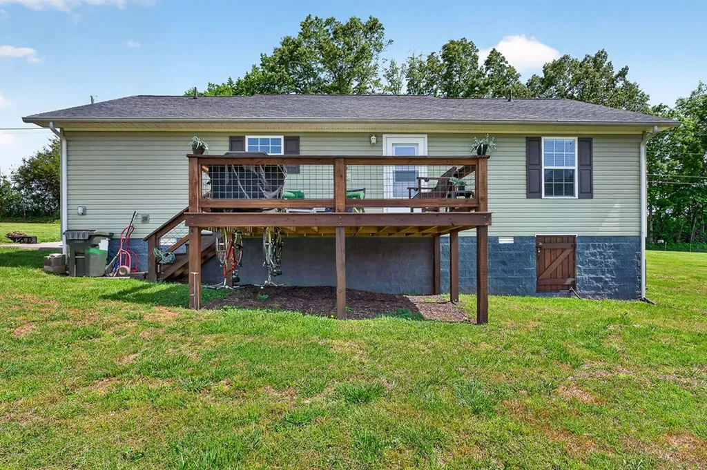 2040 Walker Cove Road Sparta TN 38583