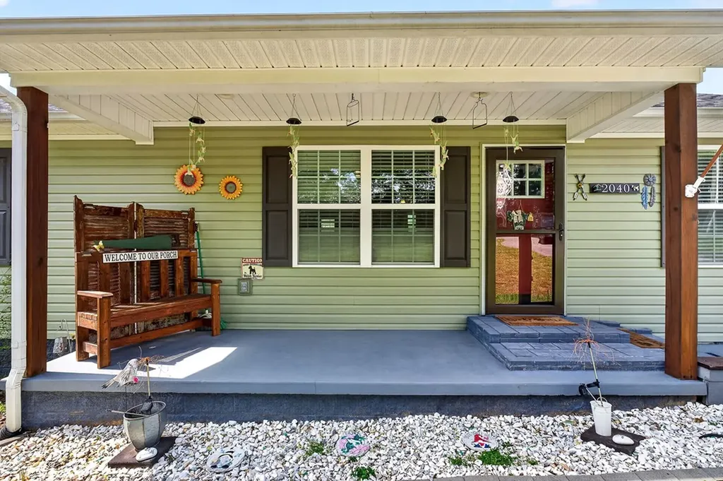 2040 Walker Cove Road Sparta TN 38583
