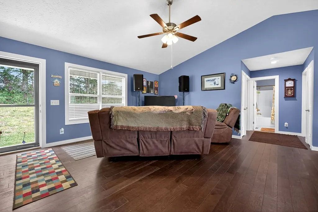 2040 Walker Cove Road Sparta TN 38583