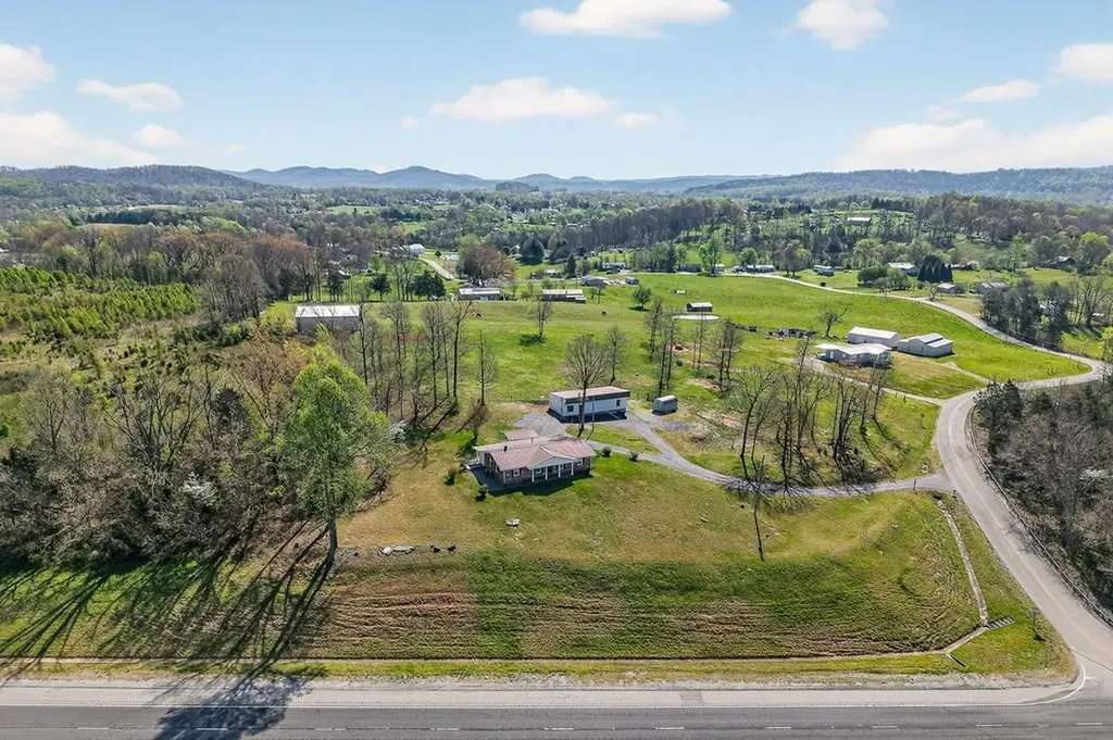 105 E Wilmouth Road Rickman TN 38580