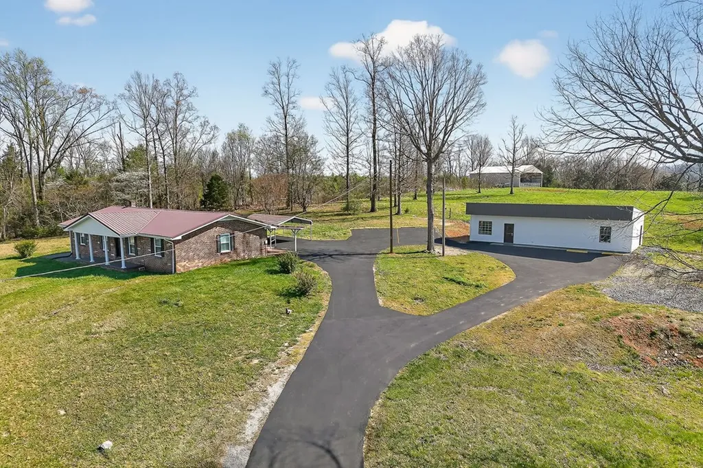 105 E Wilmouth Road Rickman TN 38580