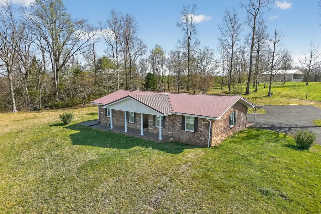 105 E Wilmouth Road Rickman TN 38580