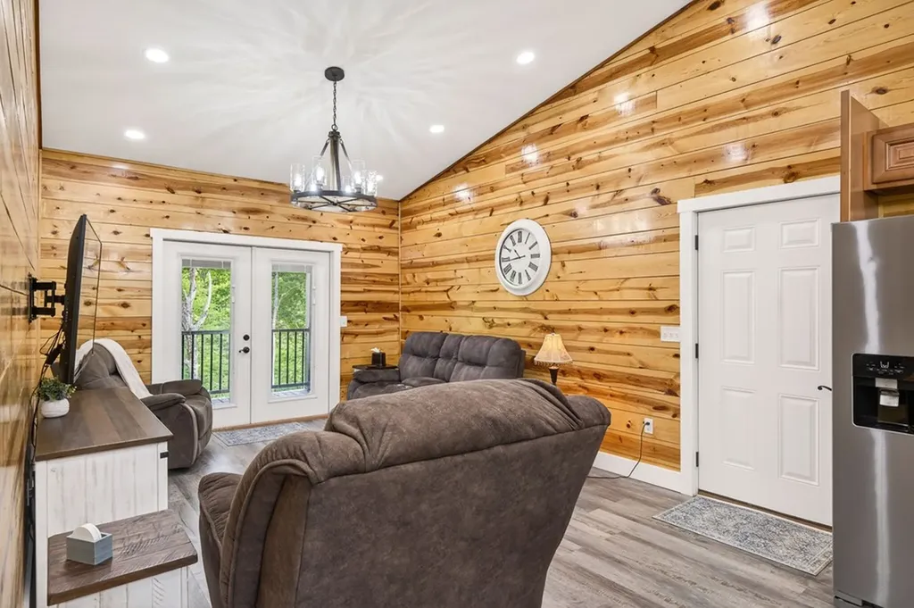 5218 Turney Groce Road Byrdstown TN 38549