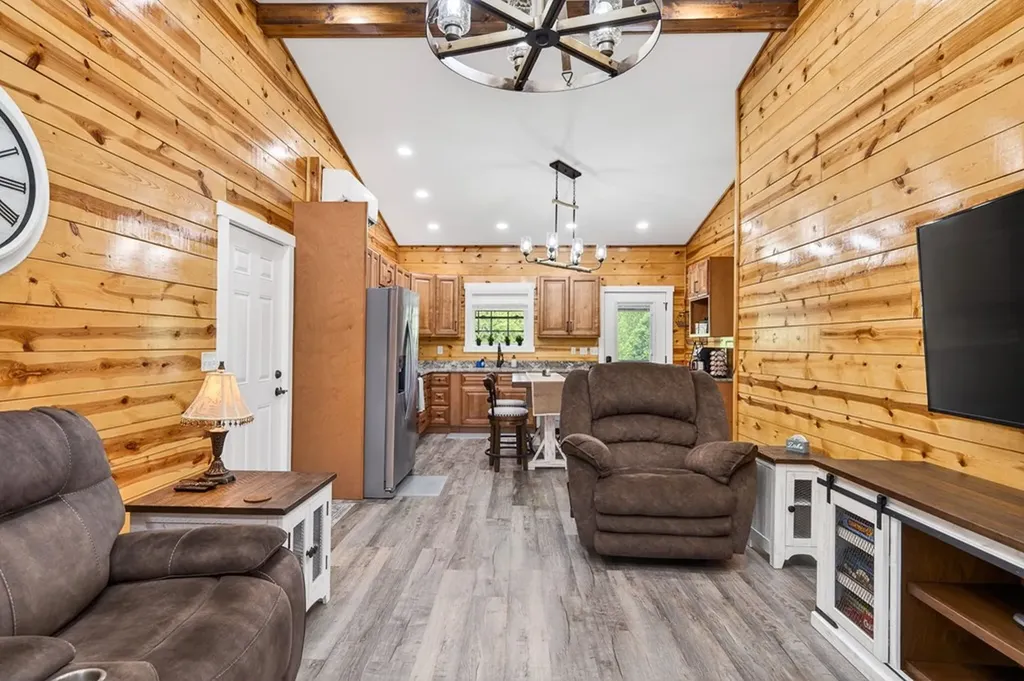 5218 Turney Groce Road Byrdstown TN 38549