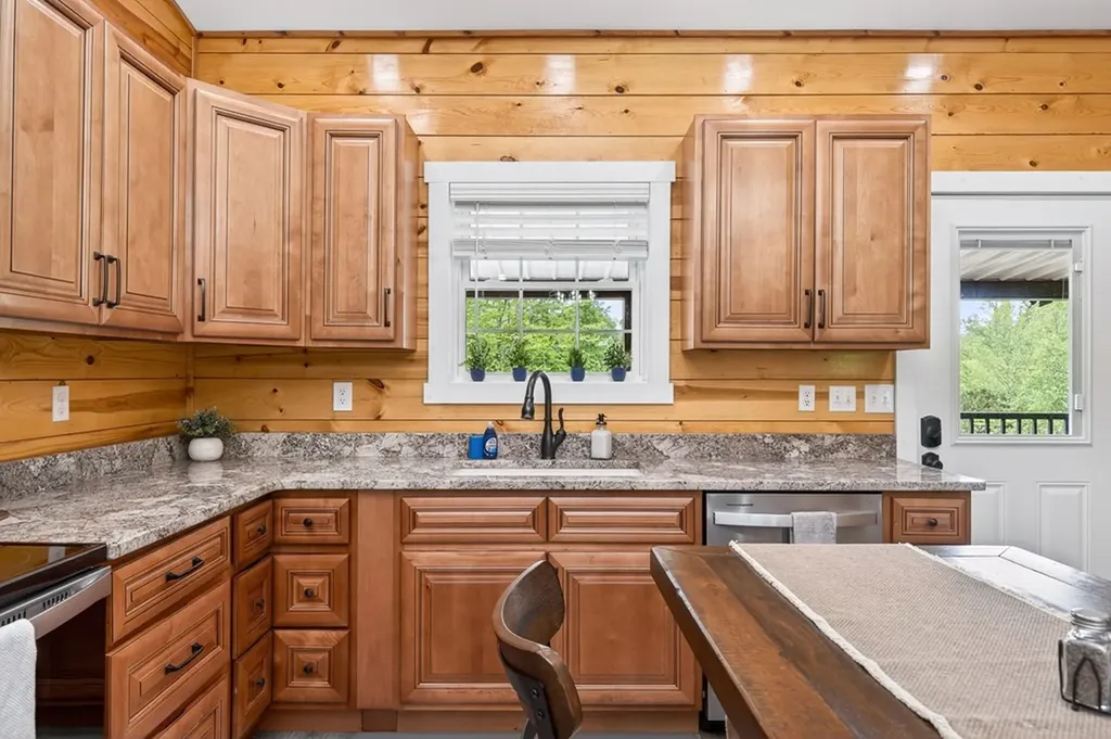 5218 Turney Groce Road Byrdstown TN 38549