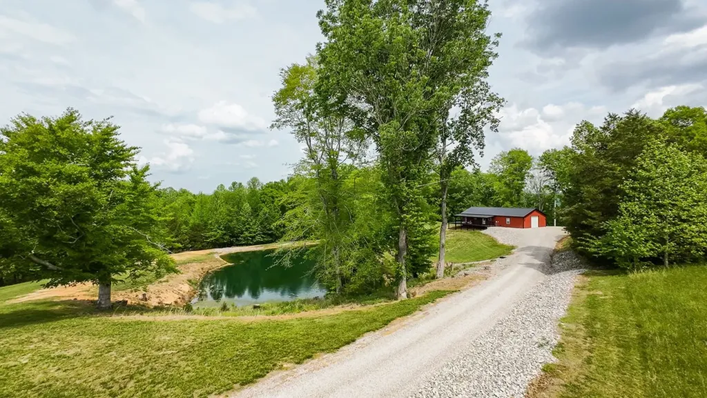 5218 Turney Groce Road Byrdstown TN 38549