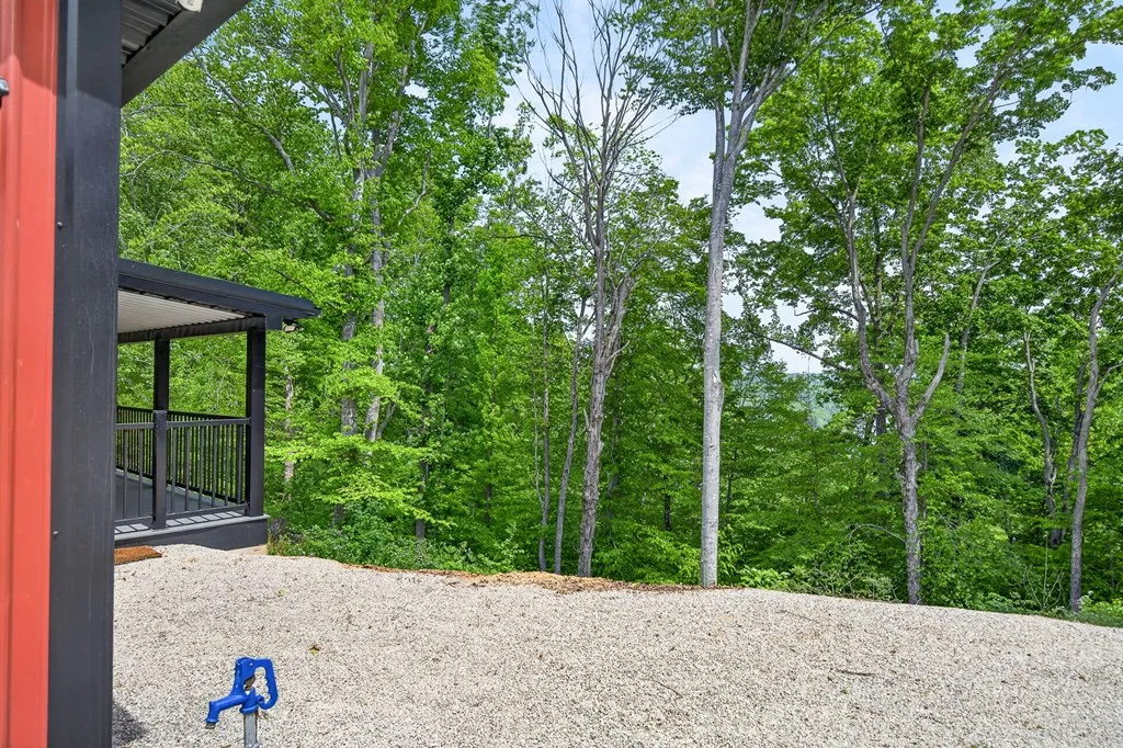 5218 Turney Groce Road Byrdstown TN 38549