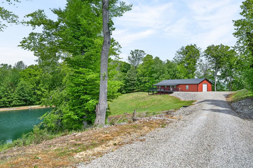 5218 Turney Groce Road Byrdstown TN 38549