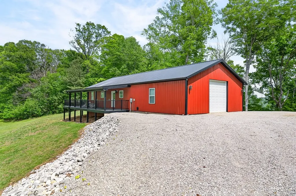 5218 Turney Groce Road Byrdstown TN 38549