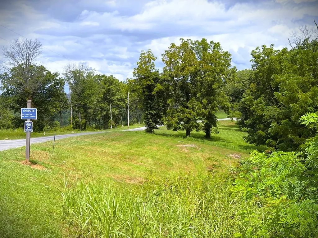 15C Swan Ridge Road Hilham TN 38568