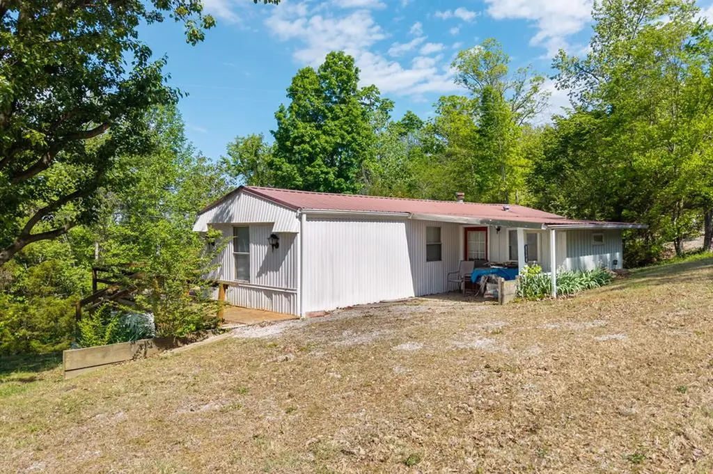 156 Lakeview Heights Byrdstown TN 38549