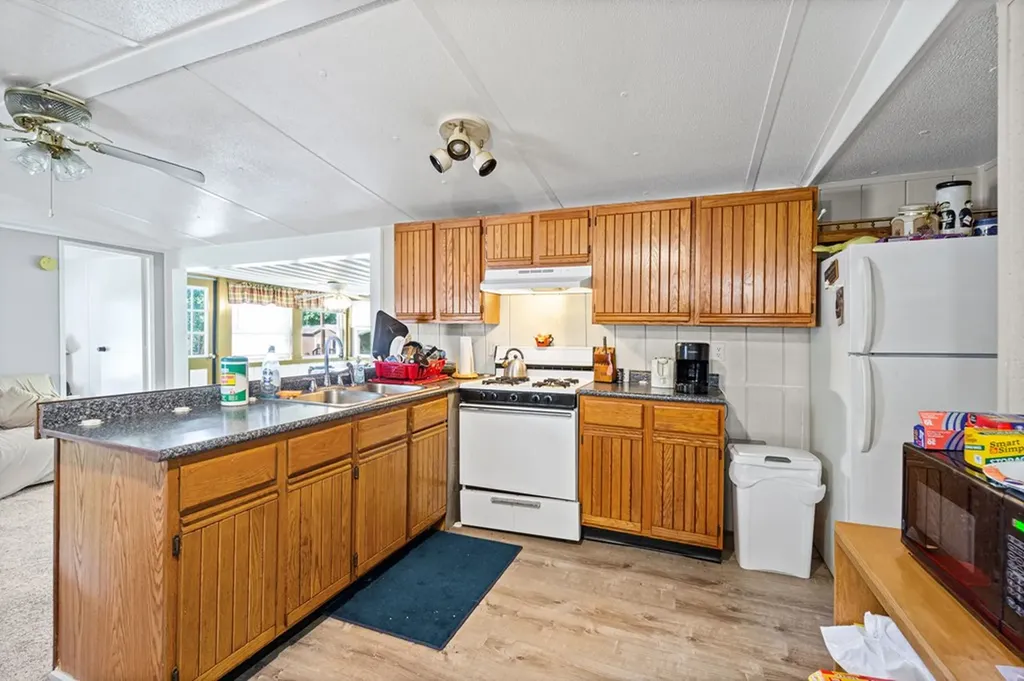 156 Lakeview Heights Byrdstown TN 38549