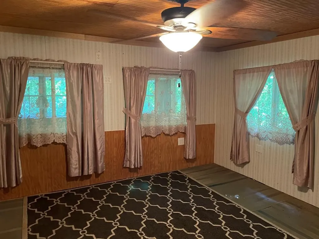 140 Spivey Lane Gainesboro TN 38562
