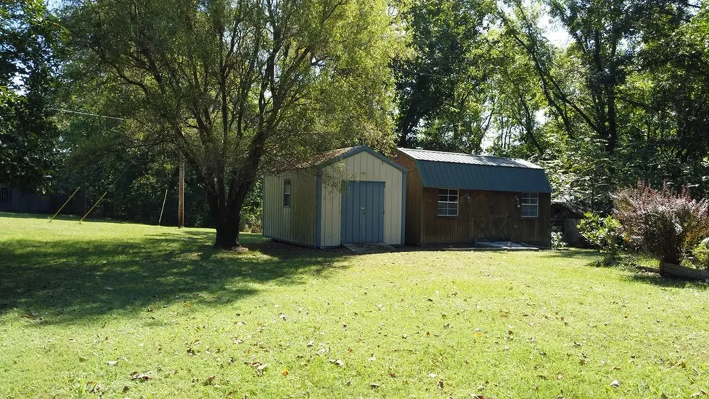 140 Spivey Lane Gainesboro TN 38562