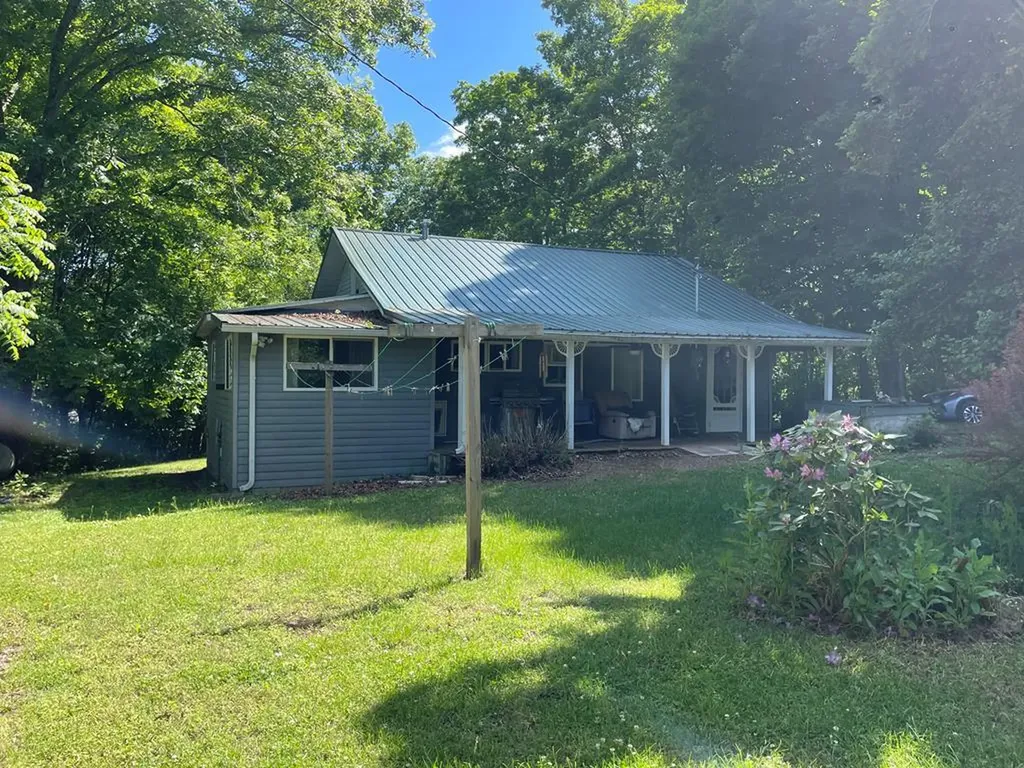 140 Spivey Lane Gainesboro TN 38562