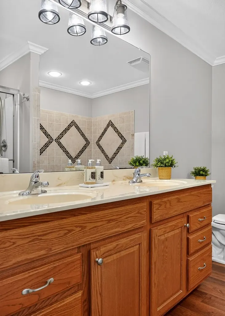 5561 Nashville Highway Baxter TN 38544