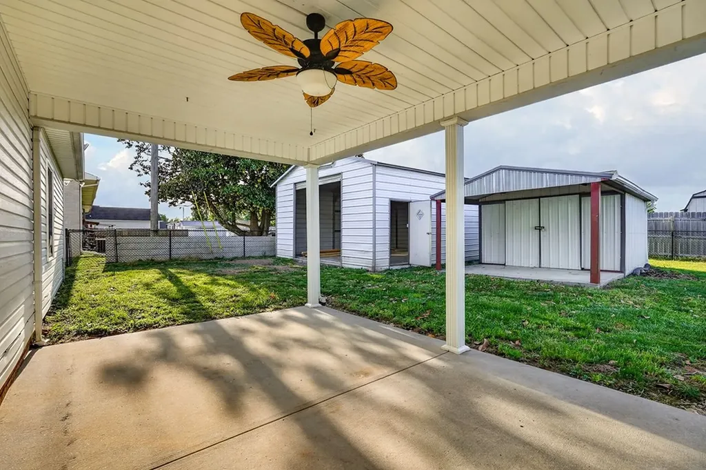 5561 Nashville Highway Baxter TN 38544