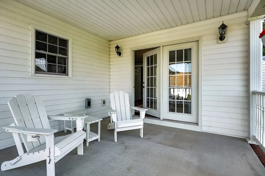 5561 Nashville Highway Baxter TN 38544