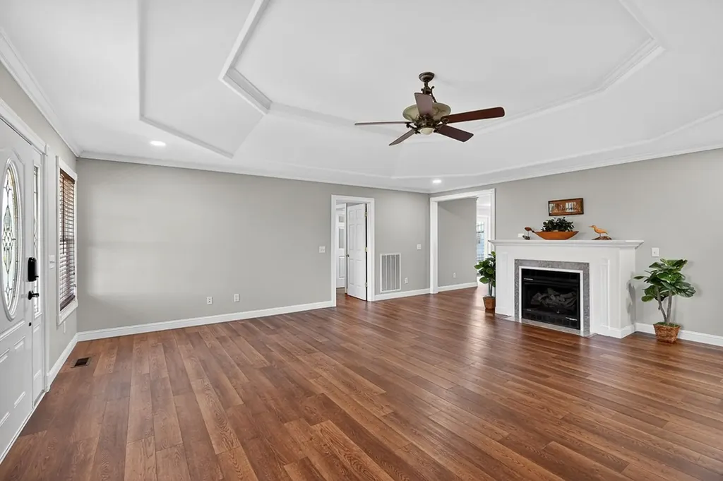 5561 Nashville Highway Baxter TN 38544