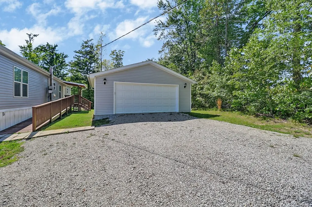 2055 Bell Road Crossville TN 38572