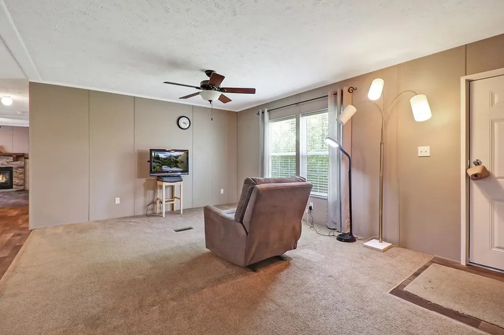 2055 Bell Road Crossville TN 38572