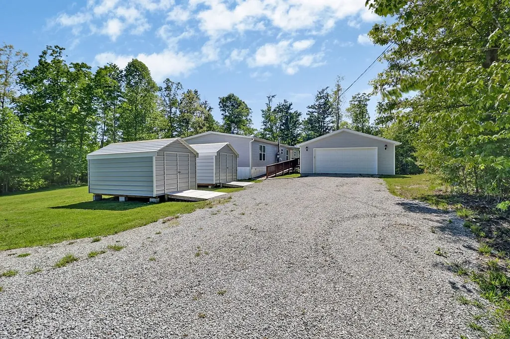 2055 Bell Road Crossville TN 38572