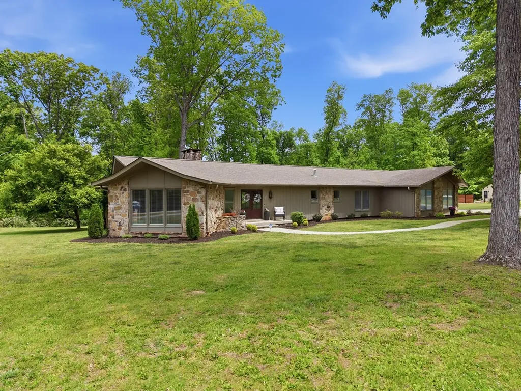 1123 Skyline Drive Sparta TN 38583