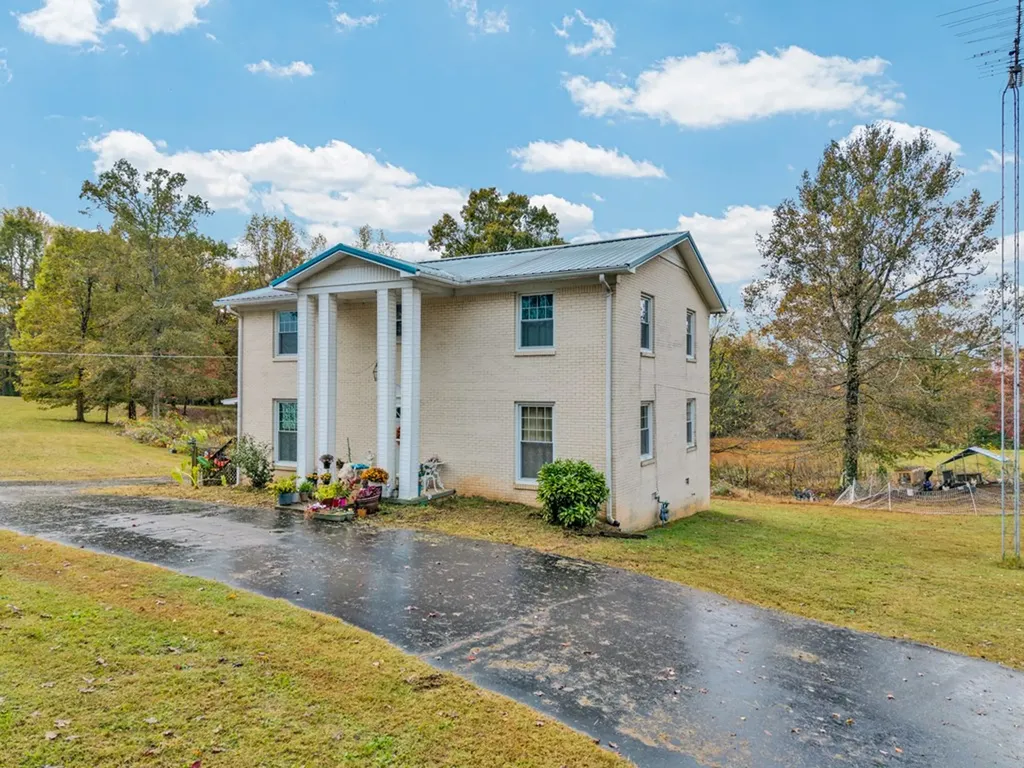 5881 Burgess Falls Road Sparta TN 38583