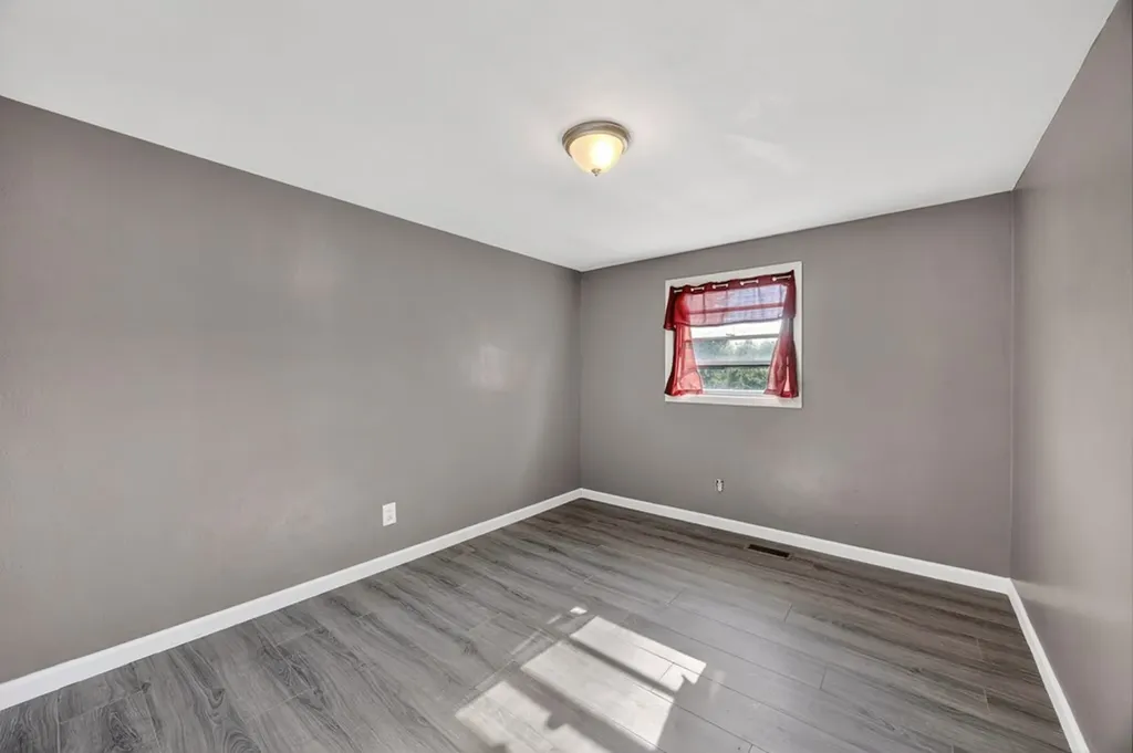 1018 New Hope Road Hilham TN 38568