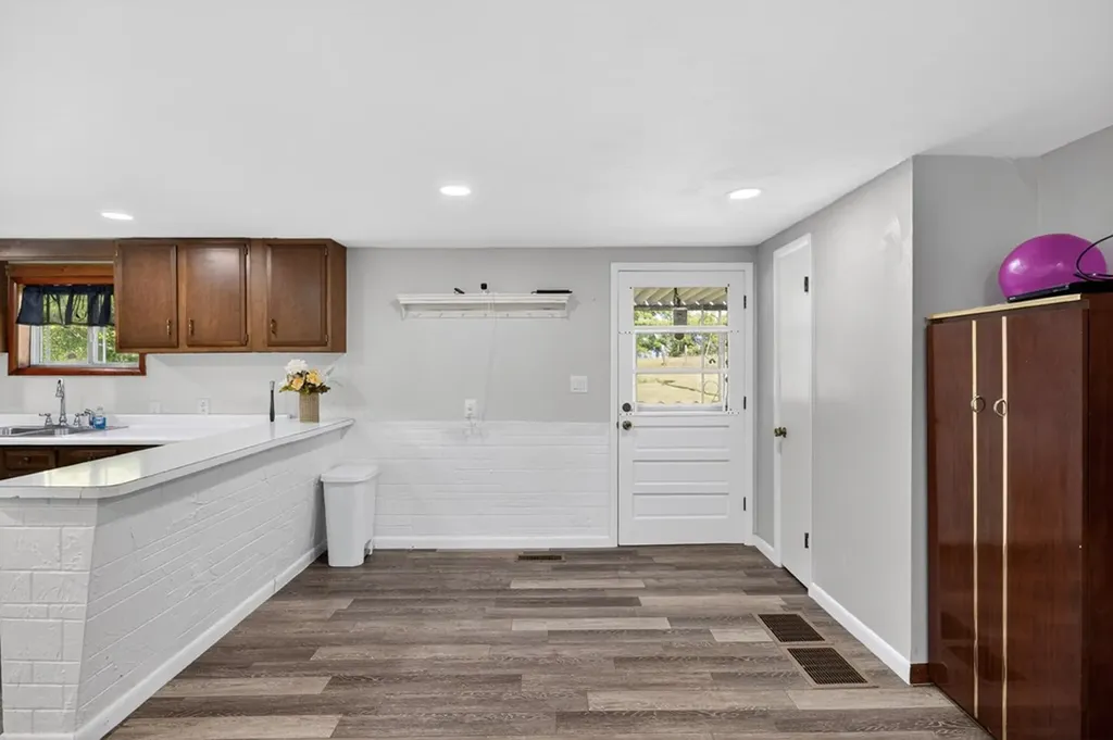 1018 New Hope Road Hilham TN 38568