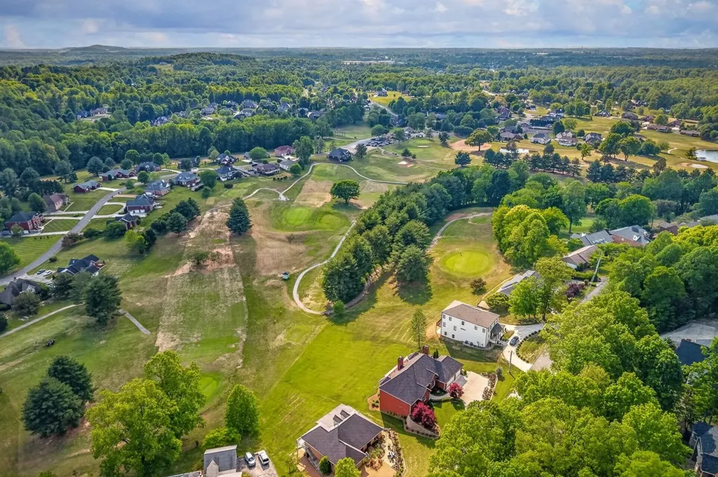 1651 N Plantation Drive Cookeville TN 38506